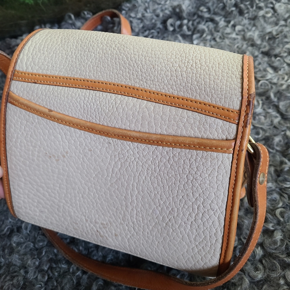 SWAPPED Dooney & Bourke White Leather Shoulder Bag + Wallet - Picture 3 of 16